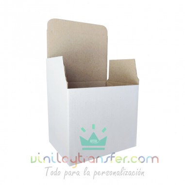 Caja de cartón blanca para tazas
